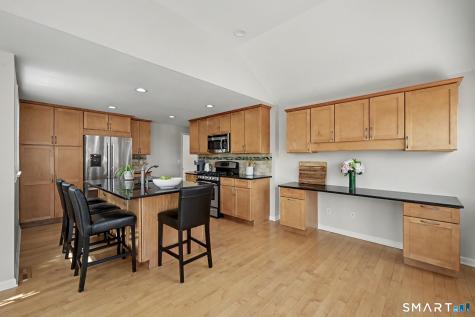 845 Knapps Highway Fairfield CT 06824