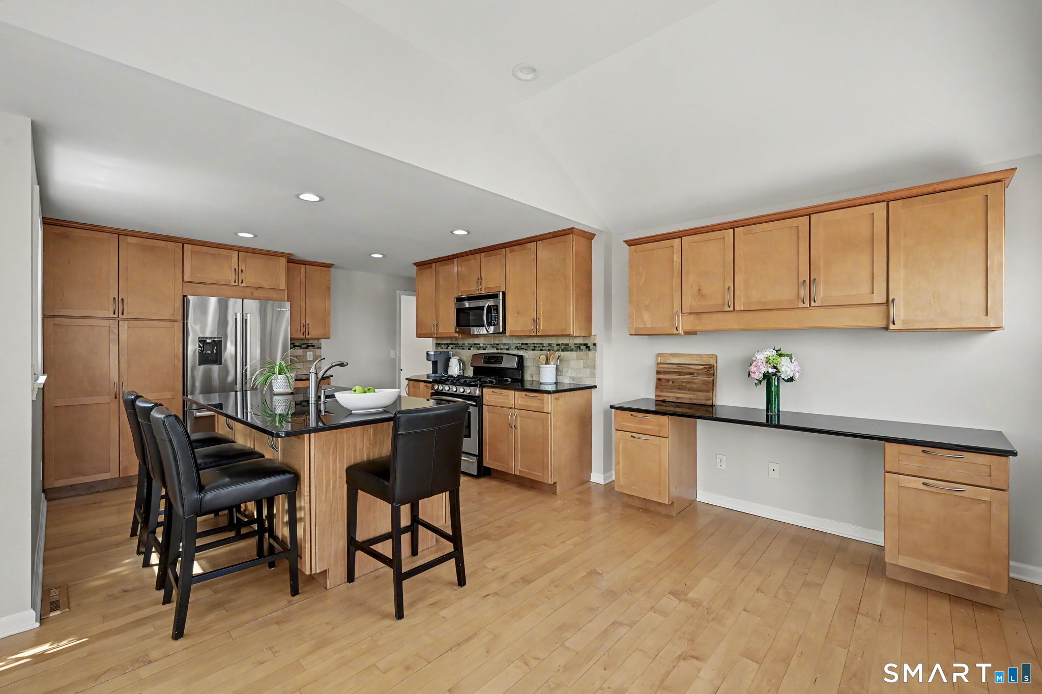 845 Knapps Highway Fairfield CT 06824