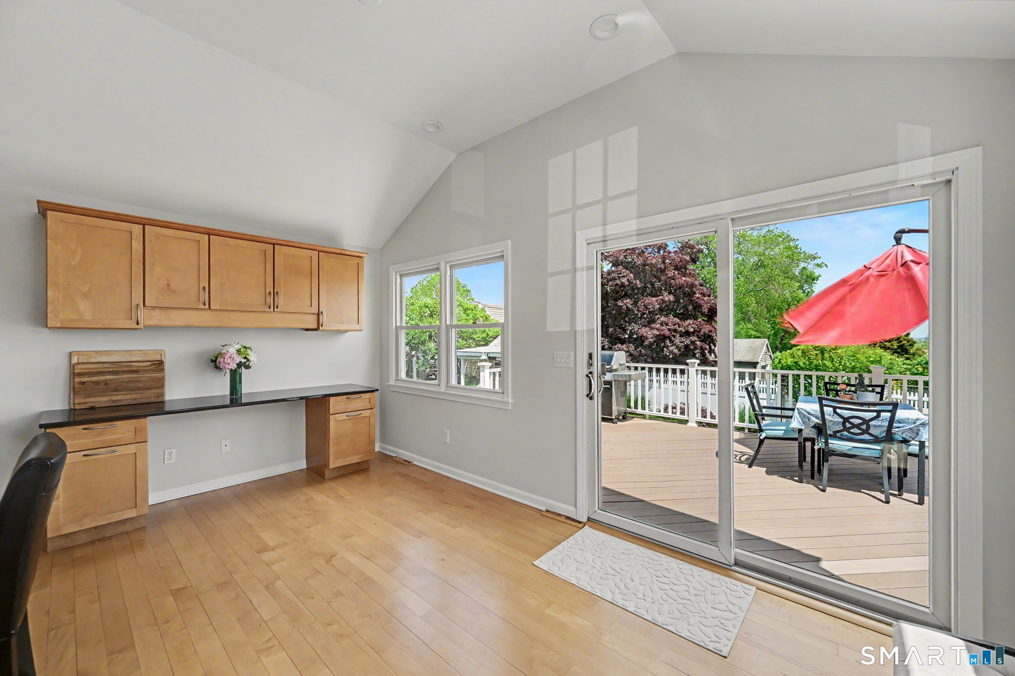 845 Knapps Highway Fairfield CT 06824