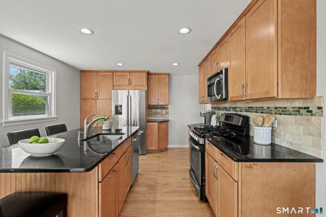 845 Knapps Highway Fairfield CT 06824