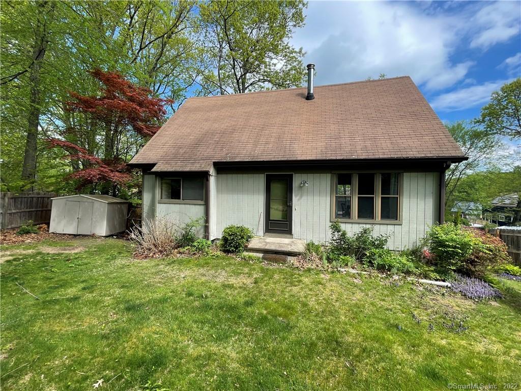 16 Cadbury Place Naugatuck CT 06770