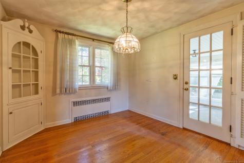 4 Stoner Terrace Portland CT 06480