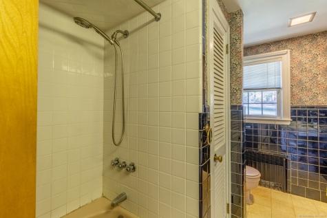 4 Stoner Terrace Portland CT 06480