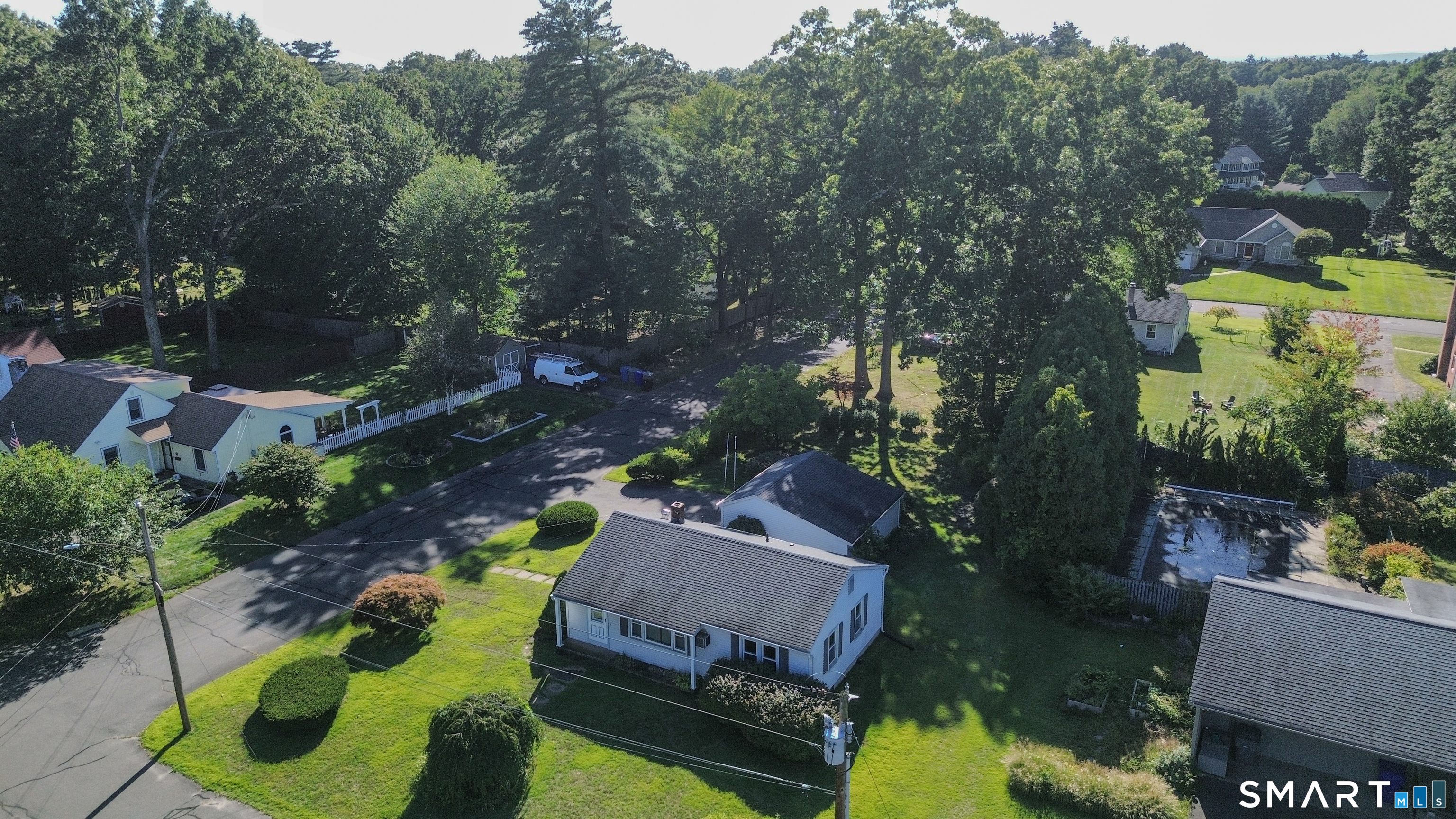 17 Edward Street Enfield CT 06082