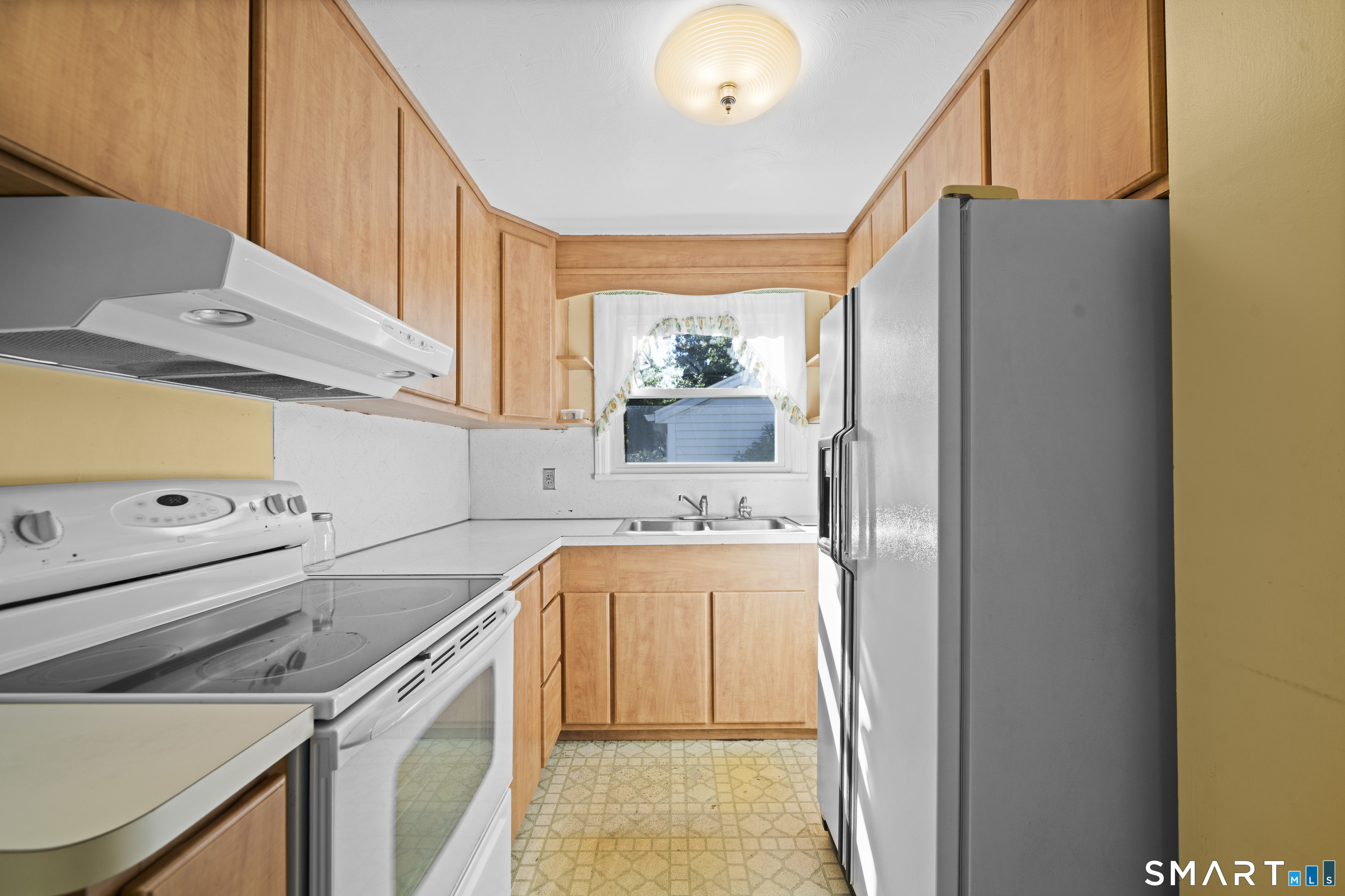 17 Edward Street Enfield CT 06082