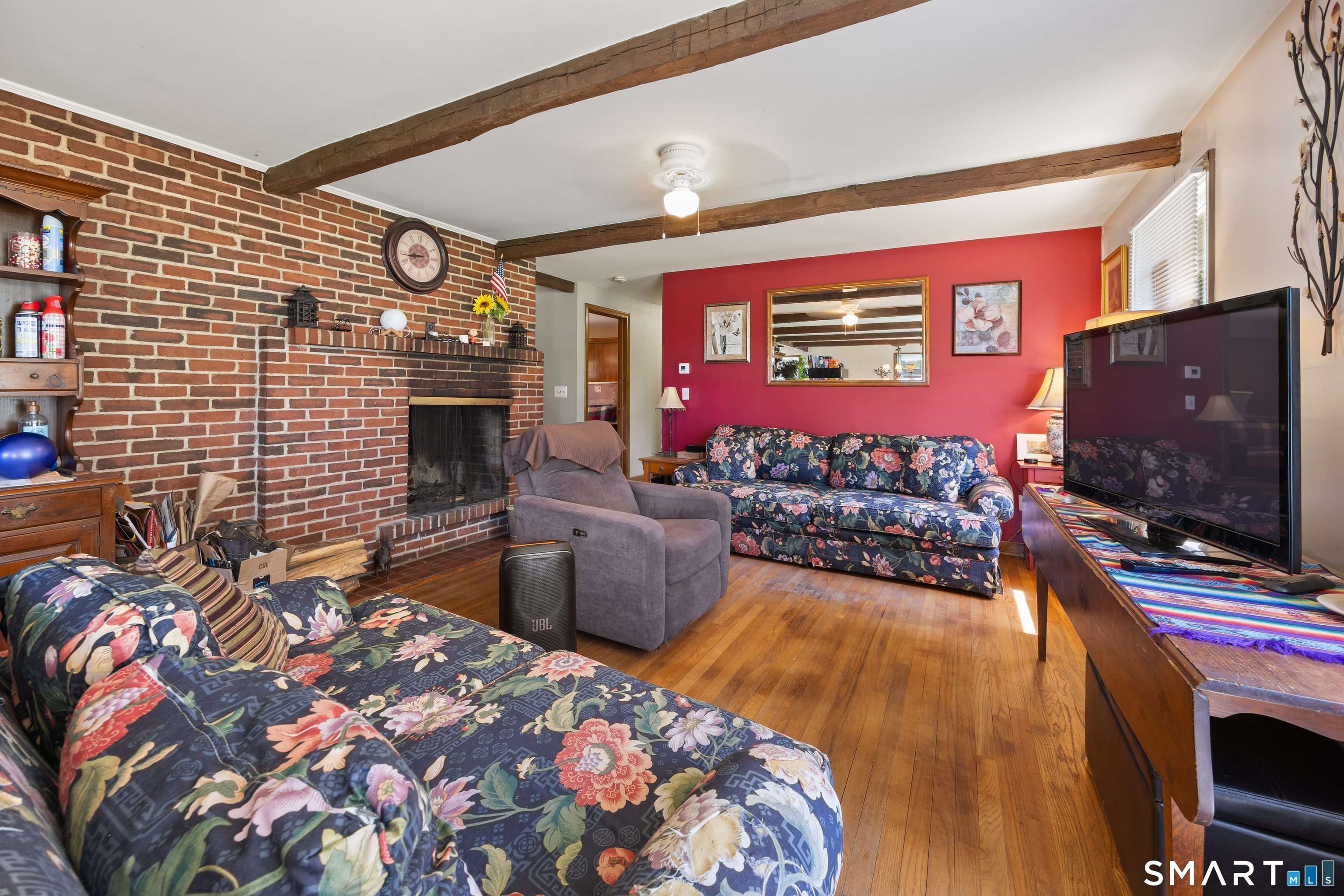 186 Schaffer Road Bethany CT 06524