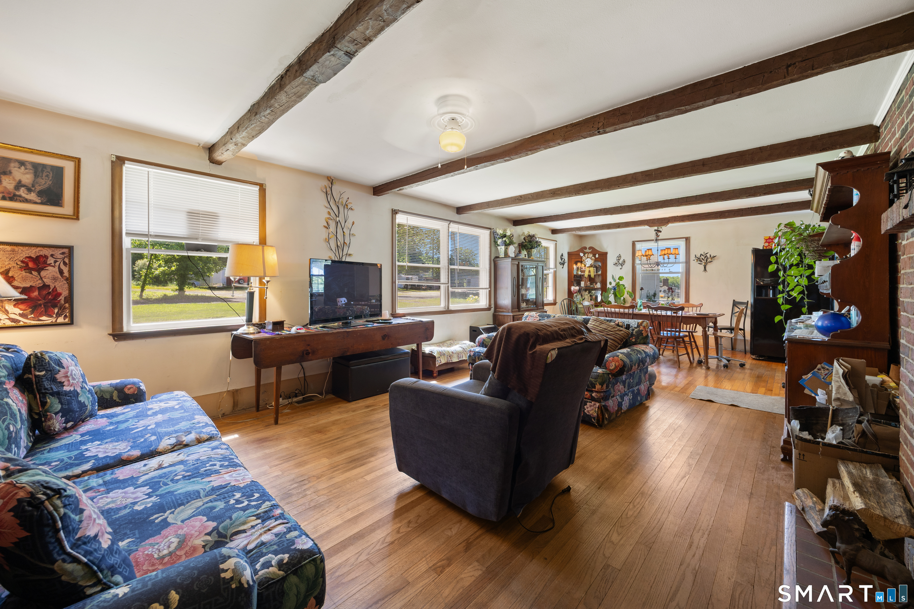 186 Schaffer Road Bethany CT 06524