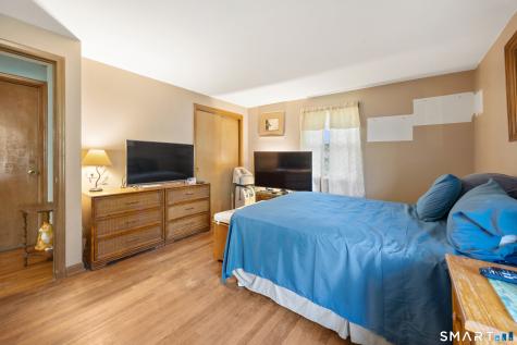 186 Schaffer Road Bethany CT 06524