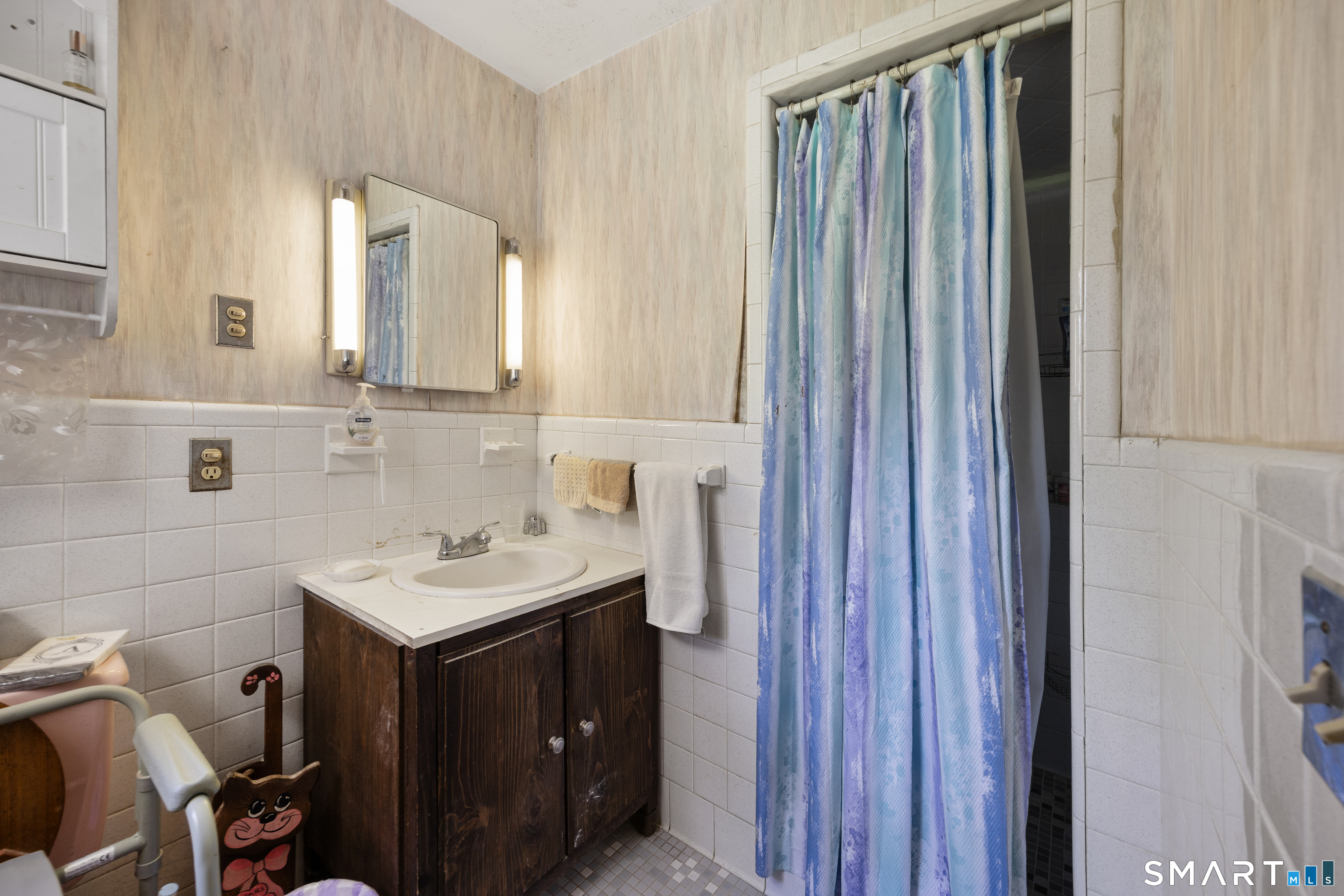 186 Schaffer Road Bethany CT 06524