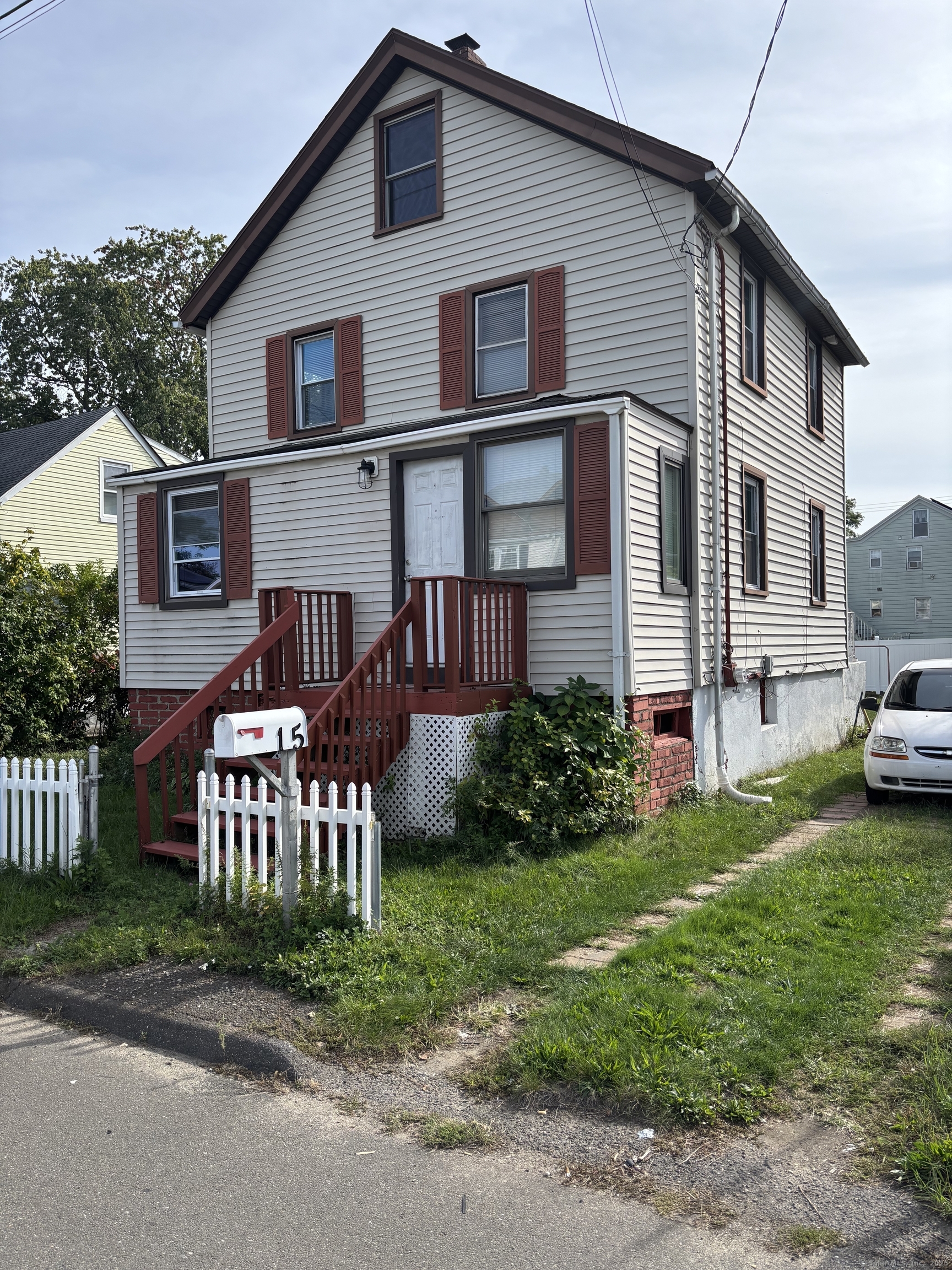 15 Harding Avenue Stratford CT 06615