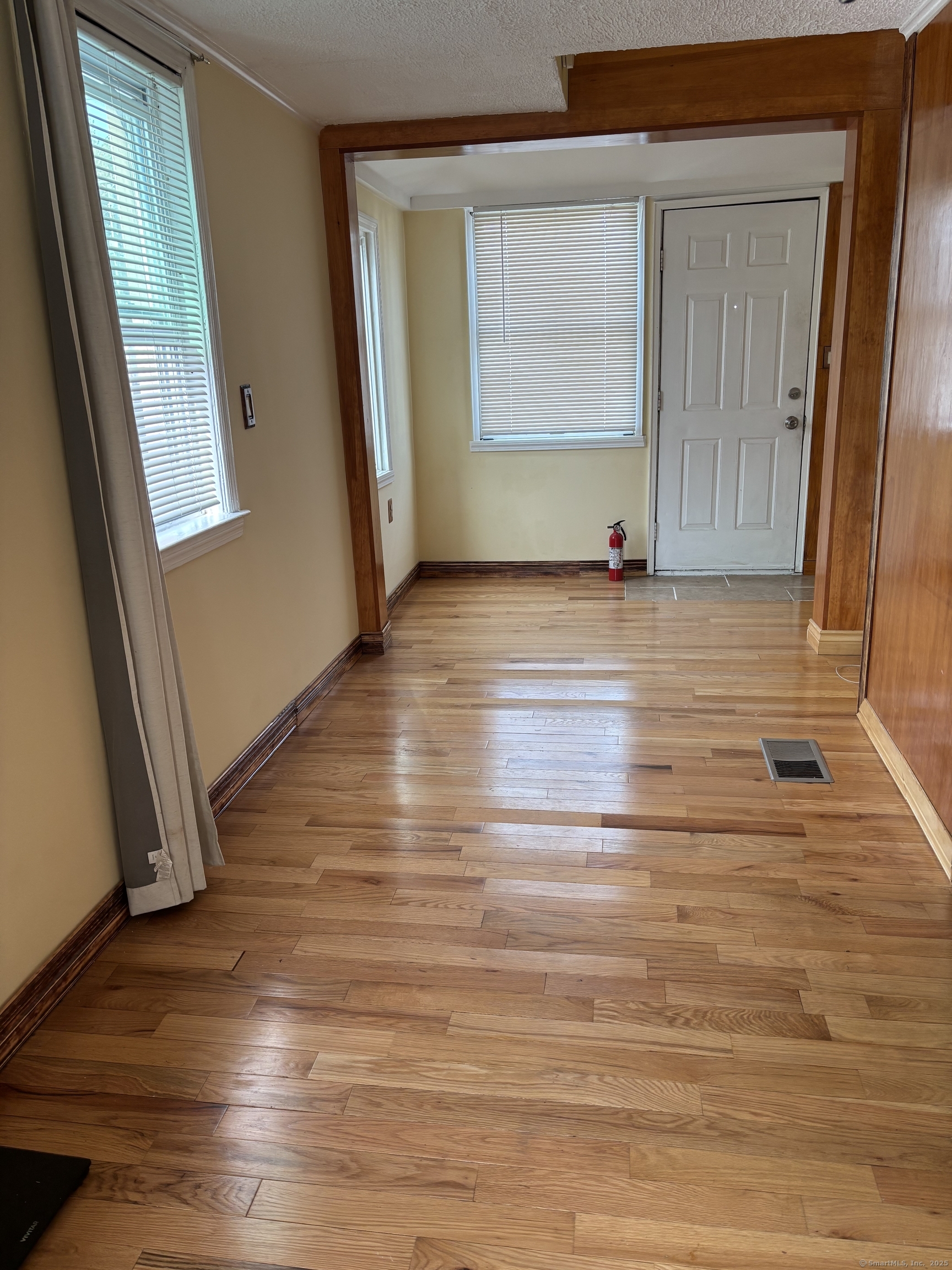 15 Harding Avenue Stratford CT 06615