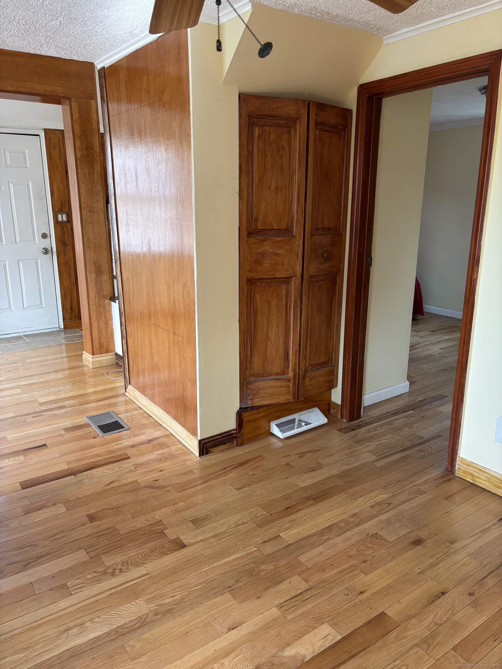 15 Harding Avenue Stratford CT 06615