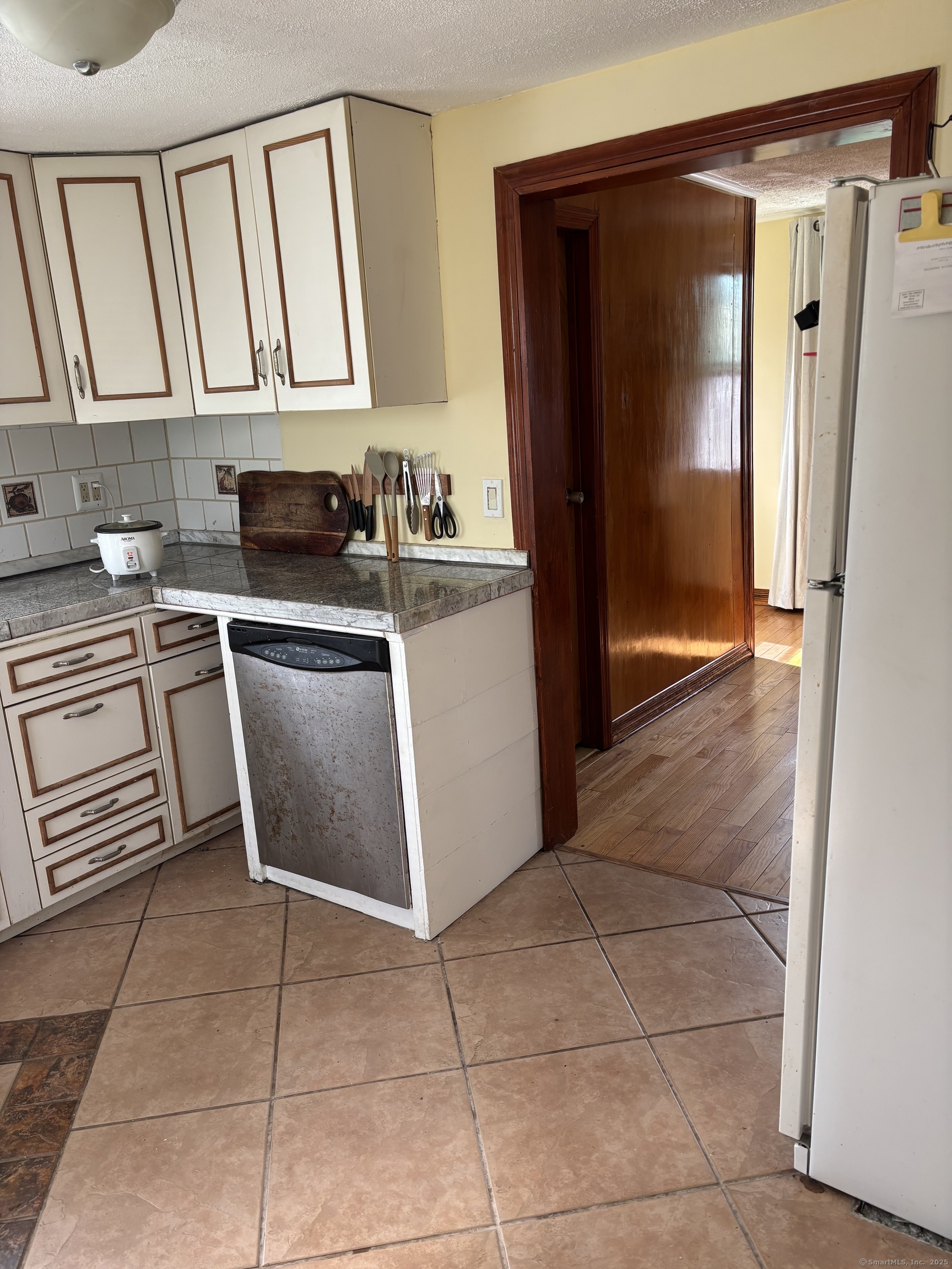15 Harding Avenue Stratford CT 06615