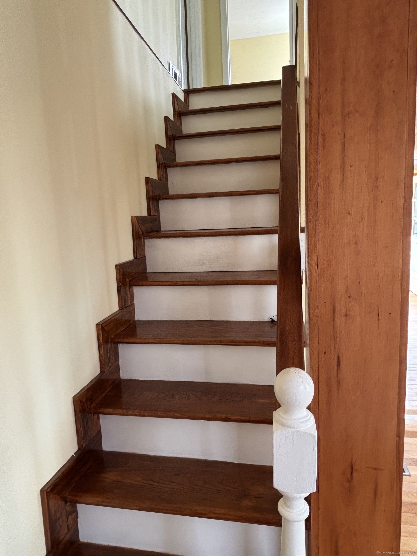 15 Harding Avenue Stratford CT 06615