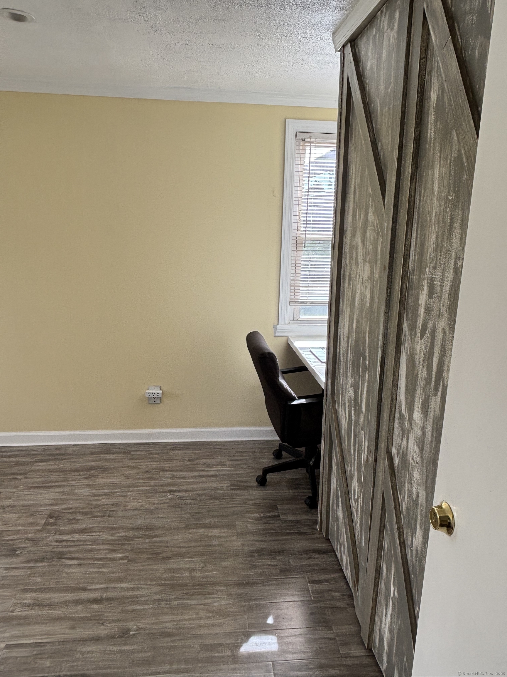 15 Harding Avenue Stratford CT 06615