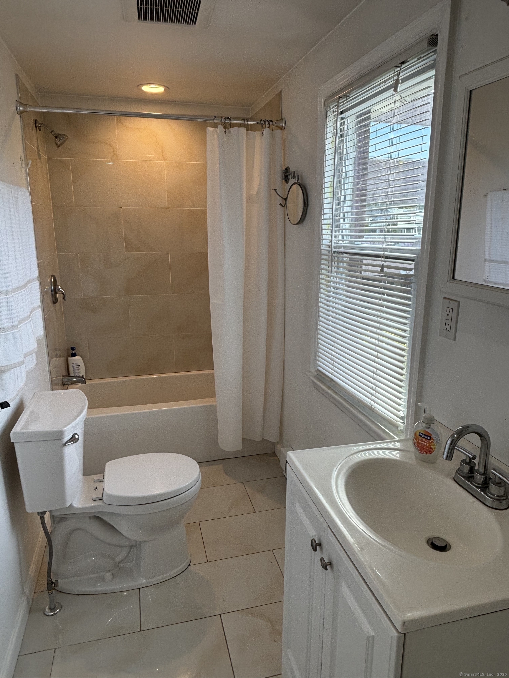 15 Harding Avenue Stratford CT 06615