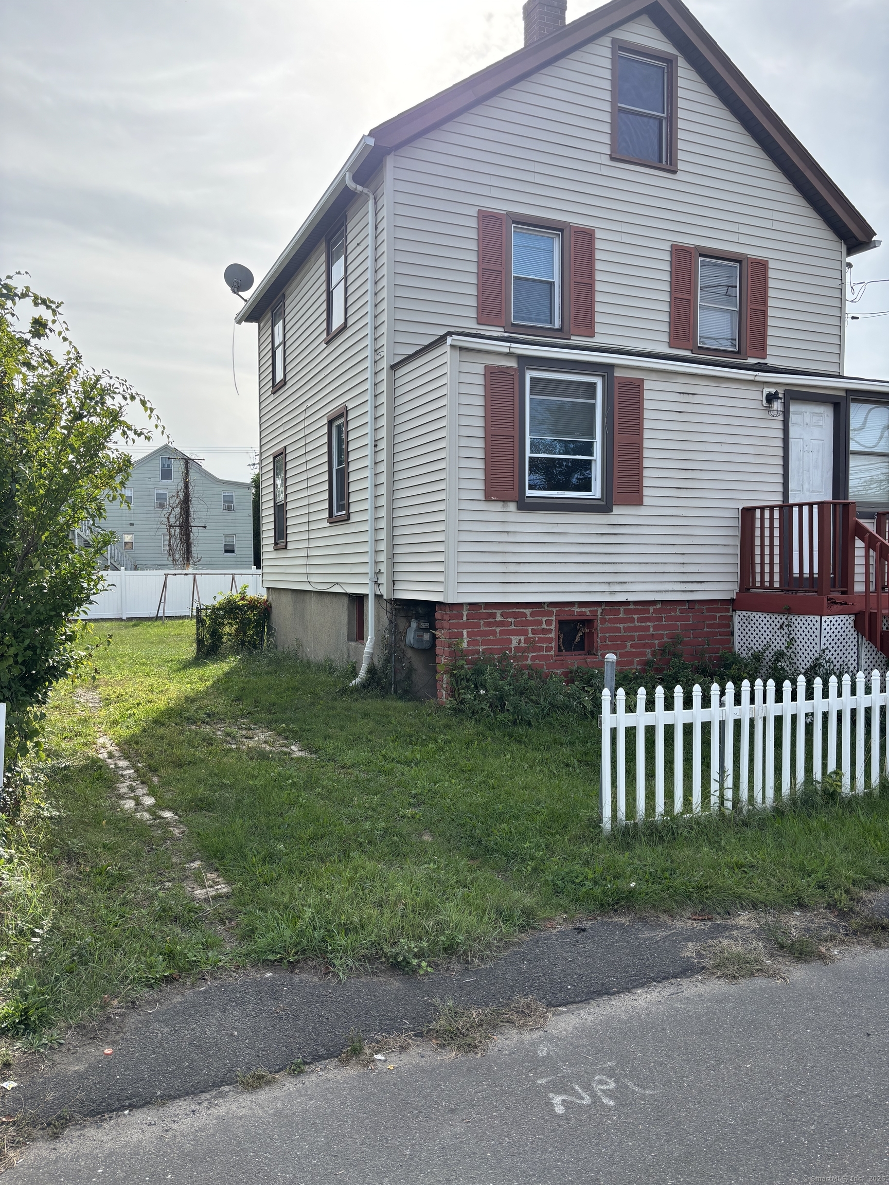 15 Harding Avenue Stratford CT 06615