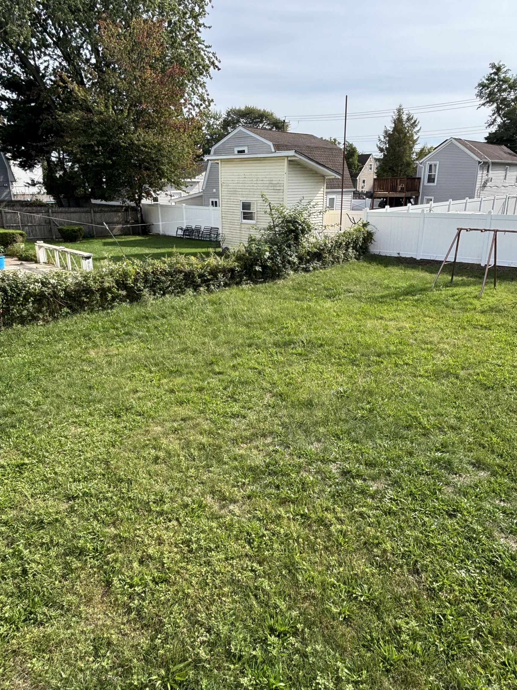 15 Harding Avenue Stratford CT 06615