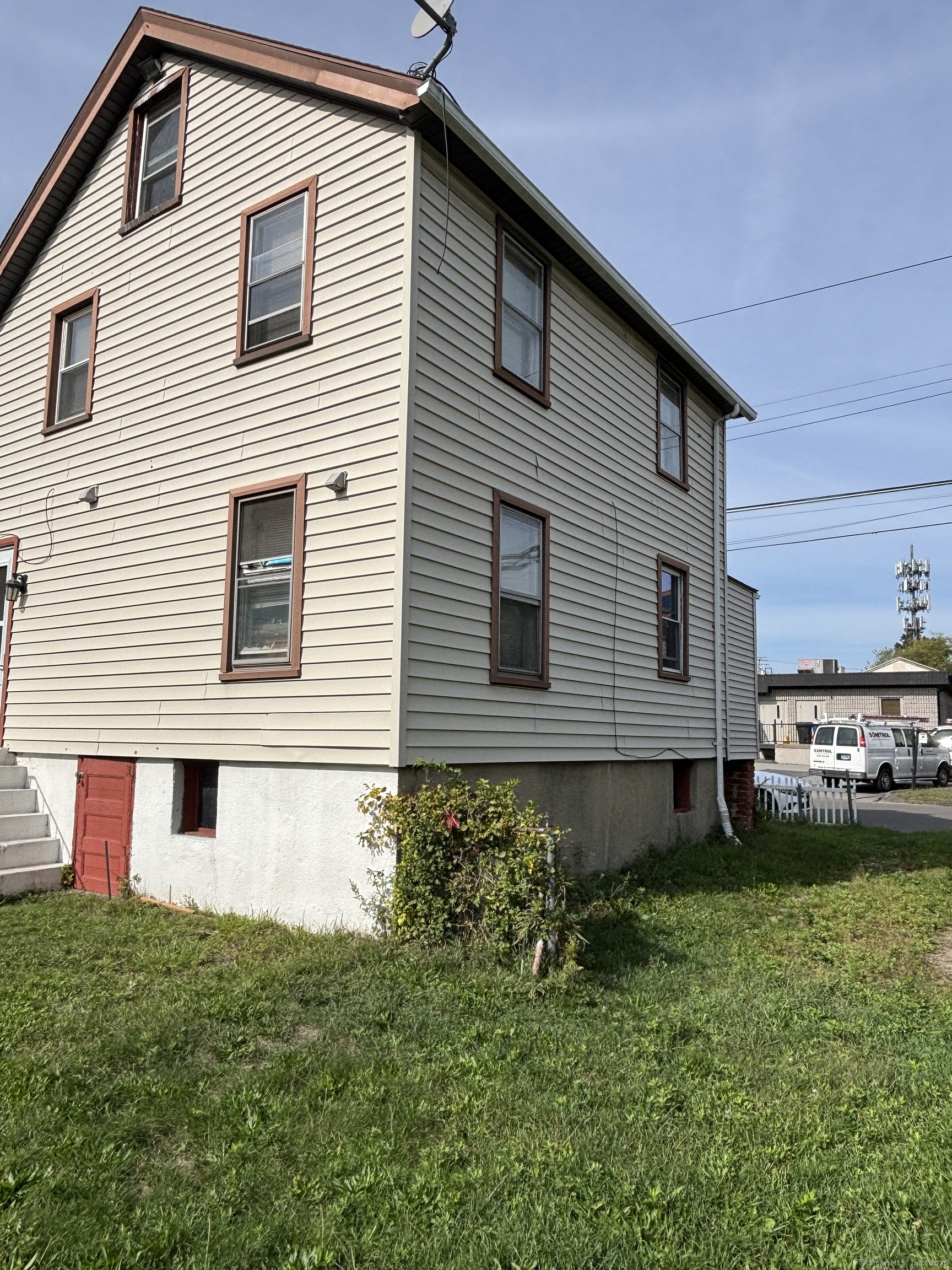 15 Harding Avenue Stratford CT 06615