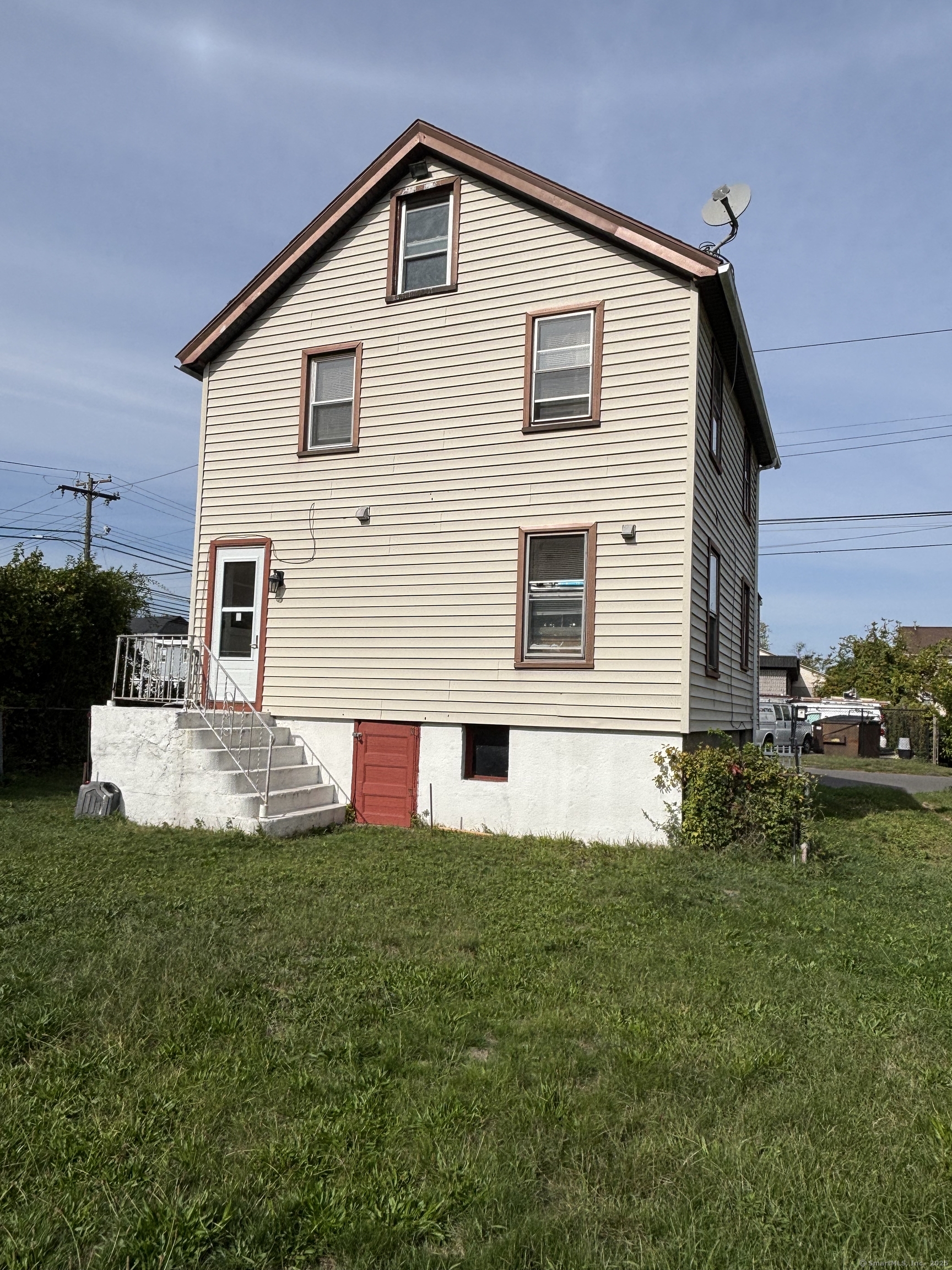 15 Harding Avenue Stratford CT 06615