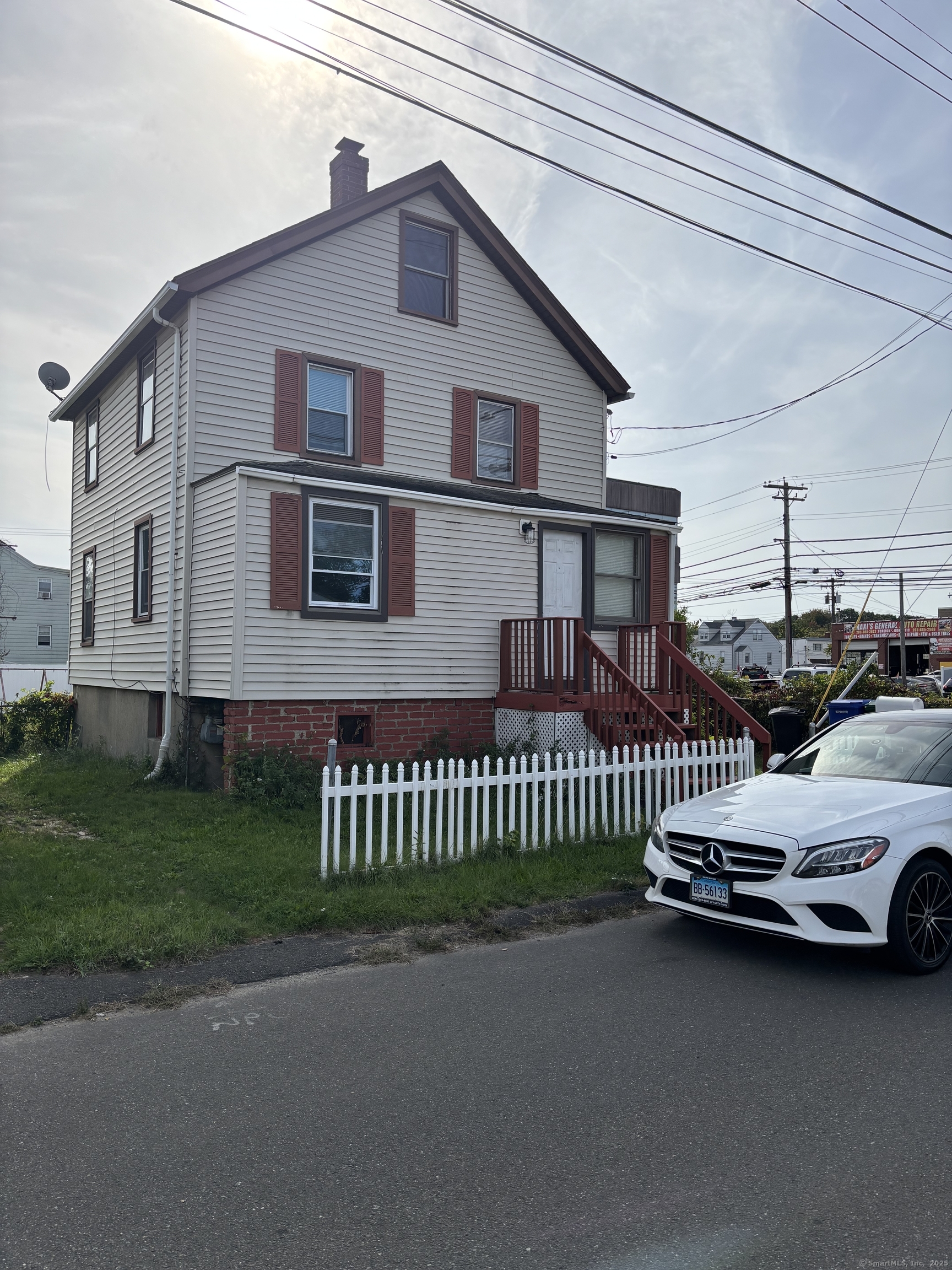 15 Harding Avenue Stratford CT 06615