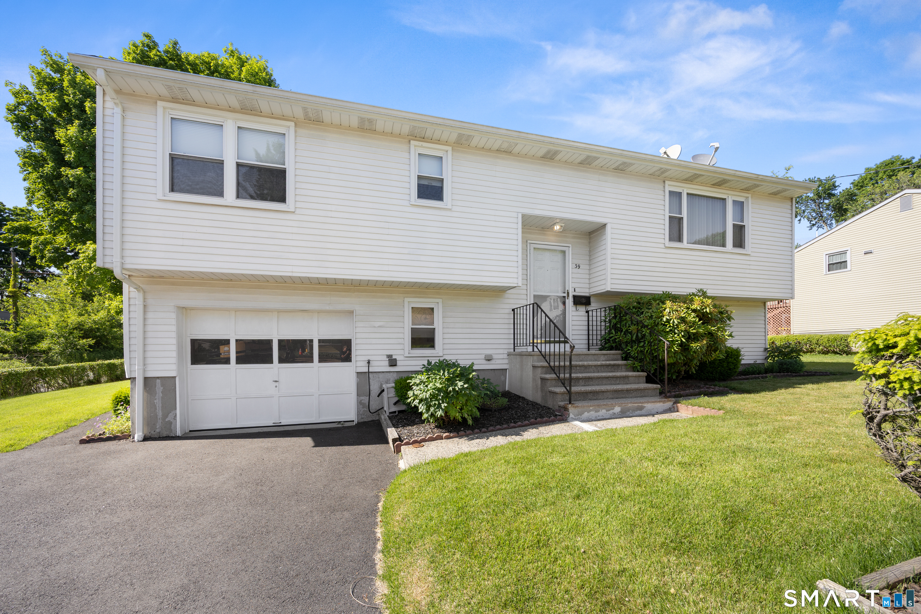 39 Munson Avenue Waterbury CT 06705