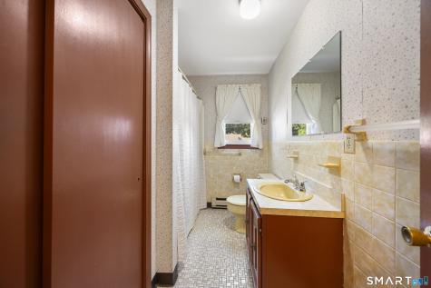 39 Munson Avenue Waterbury CT 06705