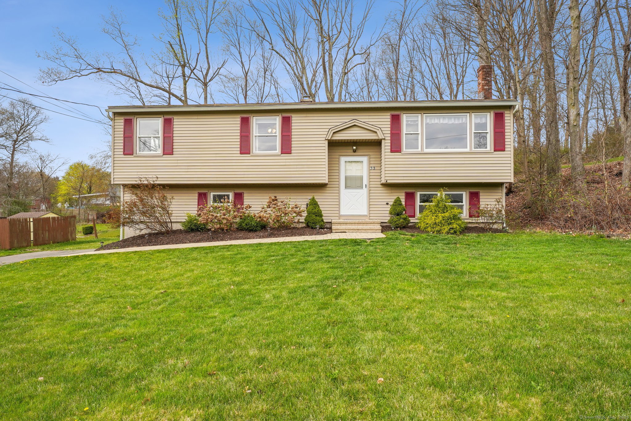 33 Summerwood Drive Wallingford CT 06492
