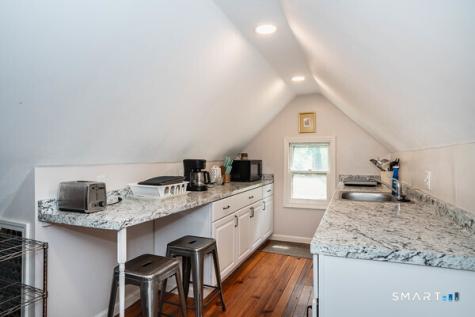 164 North Beacon Street Hartford CT 06105