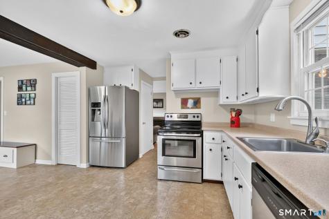 33 Brent Road Manchester CT 06042