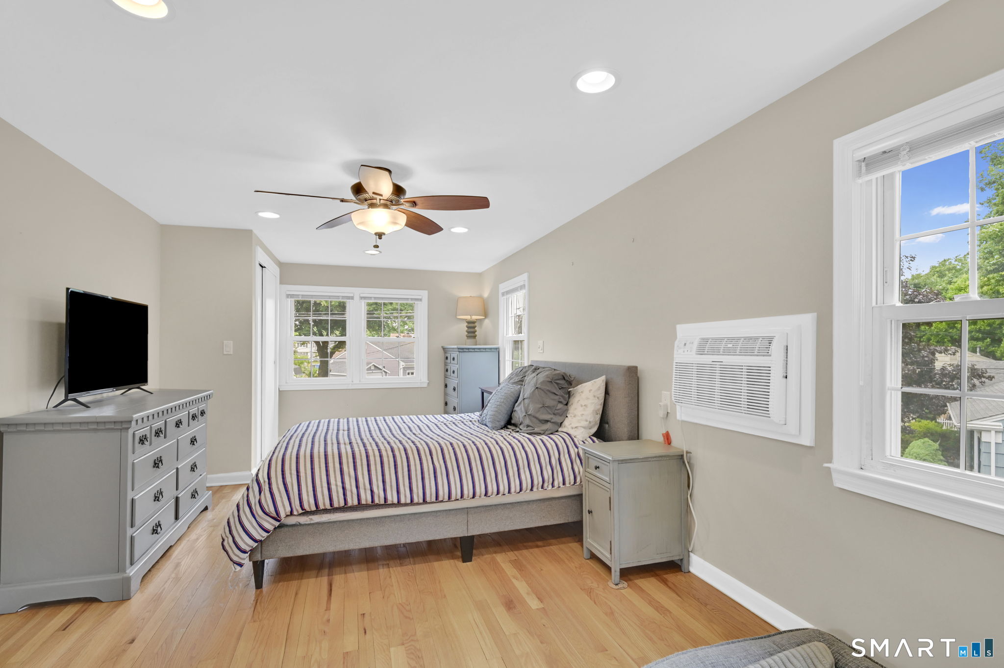 33 Brent Road Manchester CT 06042