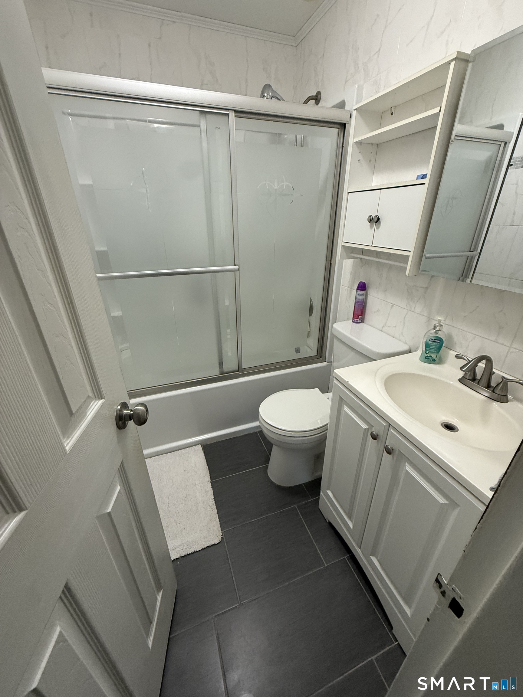 17 Navarro Road East Haven CT 06512