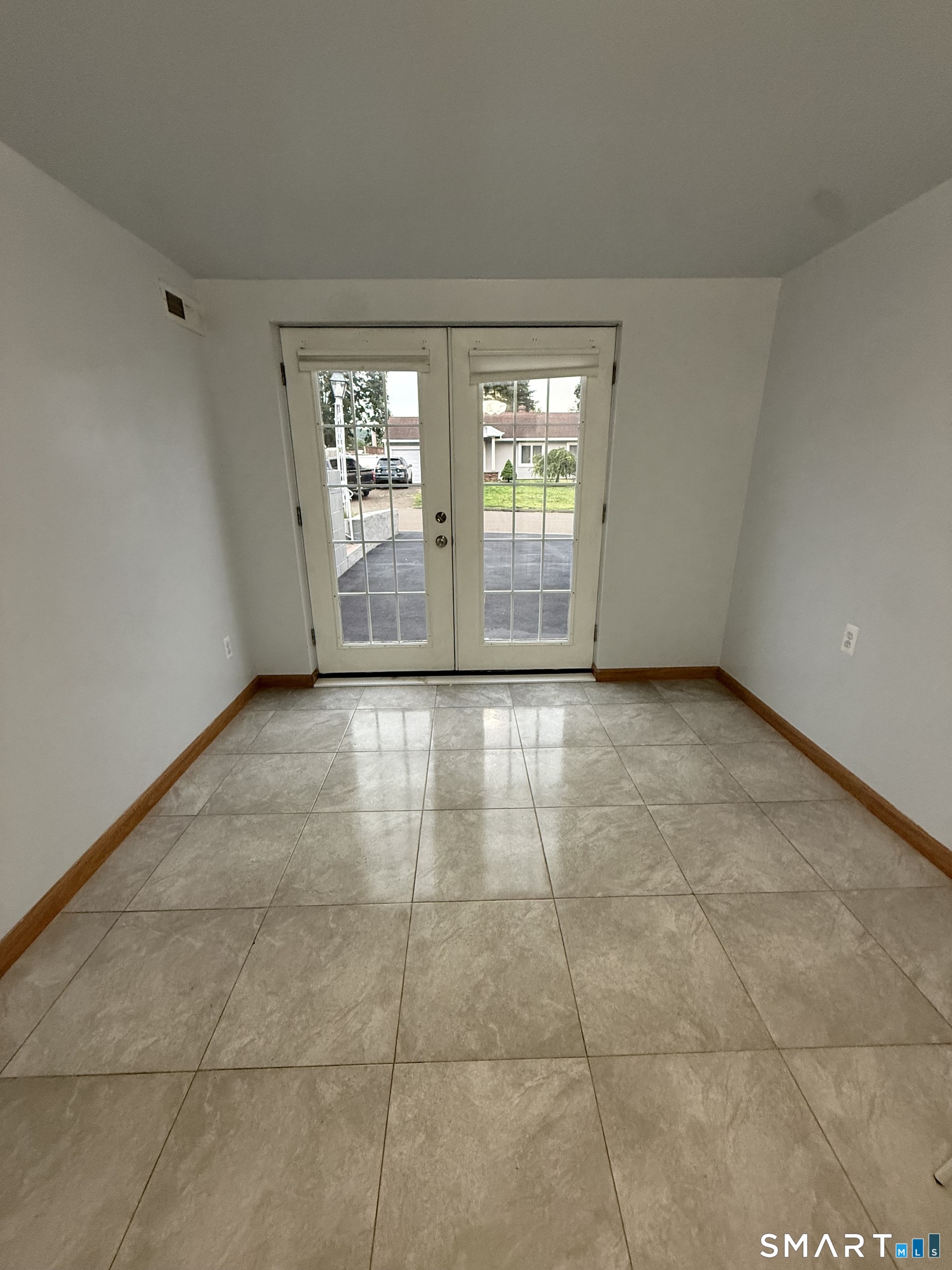 17 Navarro Road East Haven CT 06512
