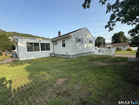 17 Navarro Road East Haven CT 06512