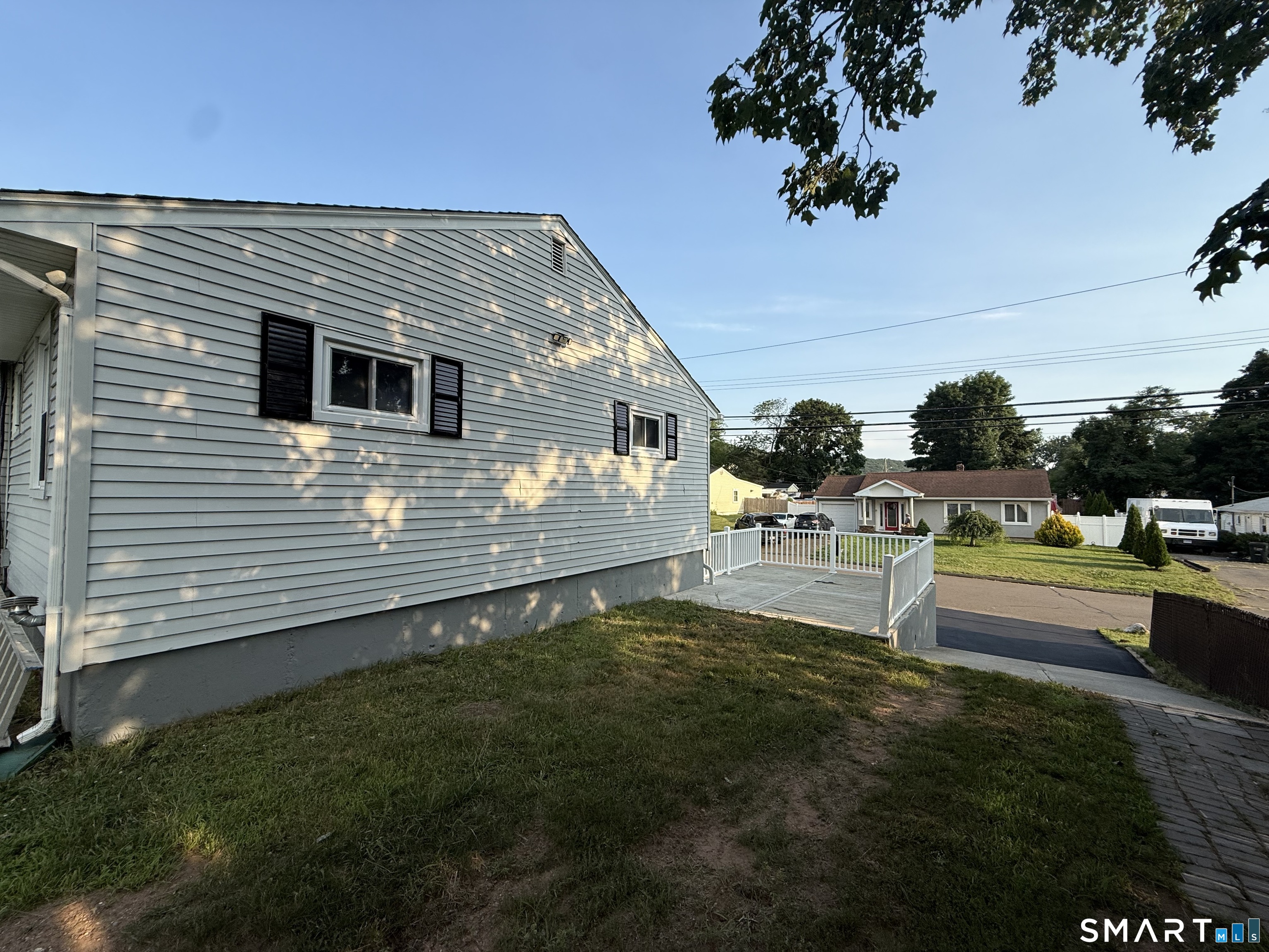 17 Navarro Road East Haven CT 06512