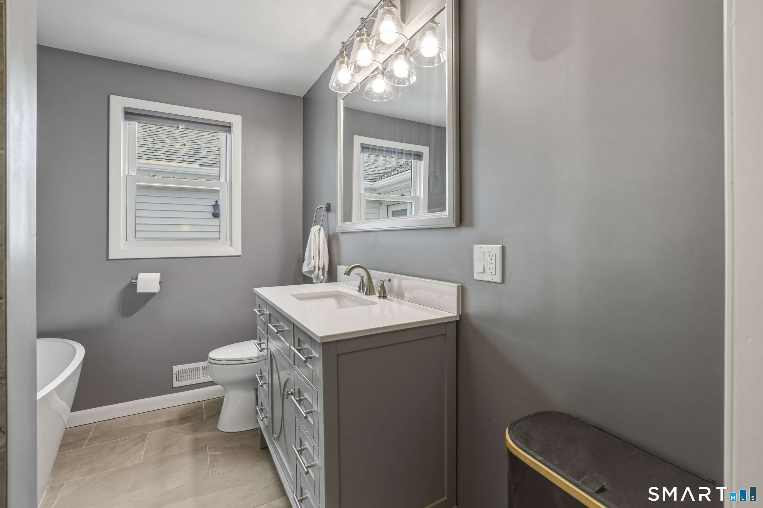 144 Colonial Street West Hartford CT 06110
