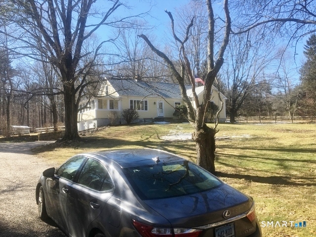 14 Apple Tree Lane Woodbridge CT 06525