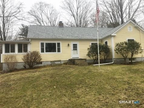 14 Apple Tree Lane Woodbridge CT 06525