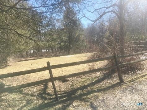 14 Apple Tree Lane Woodbridge CT 06525