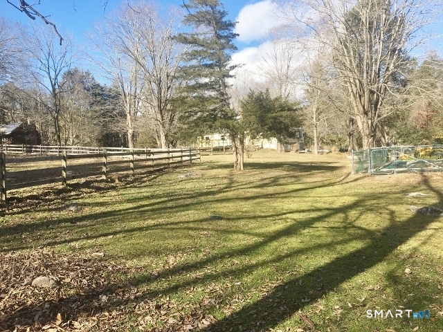 14 Apple Tree Lane Woodbridge CT 06525
