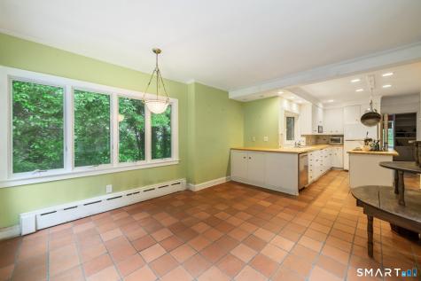 571 Willow Street Waterbury CT 06710