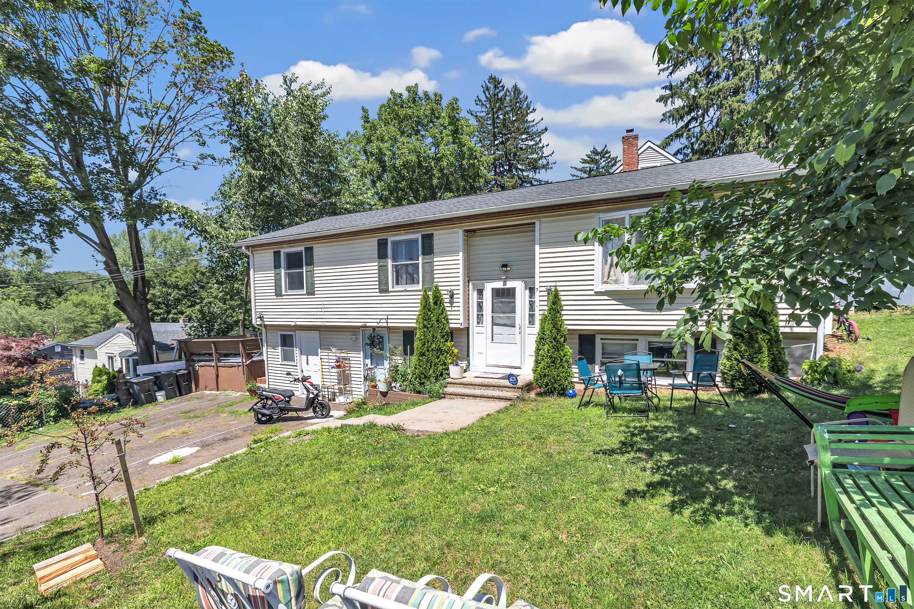 7 Genesee Street East Haven CT 06512