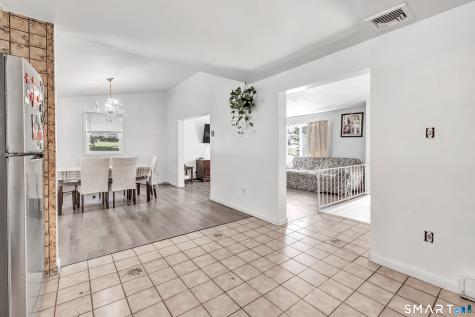 7 Genesee Street East Haven CT 06512