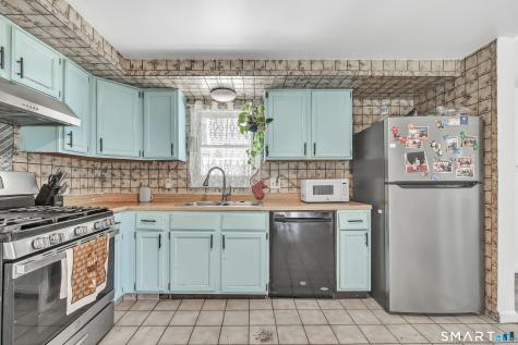 7 Genesee Street East Haven CT 06512