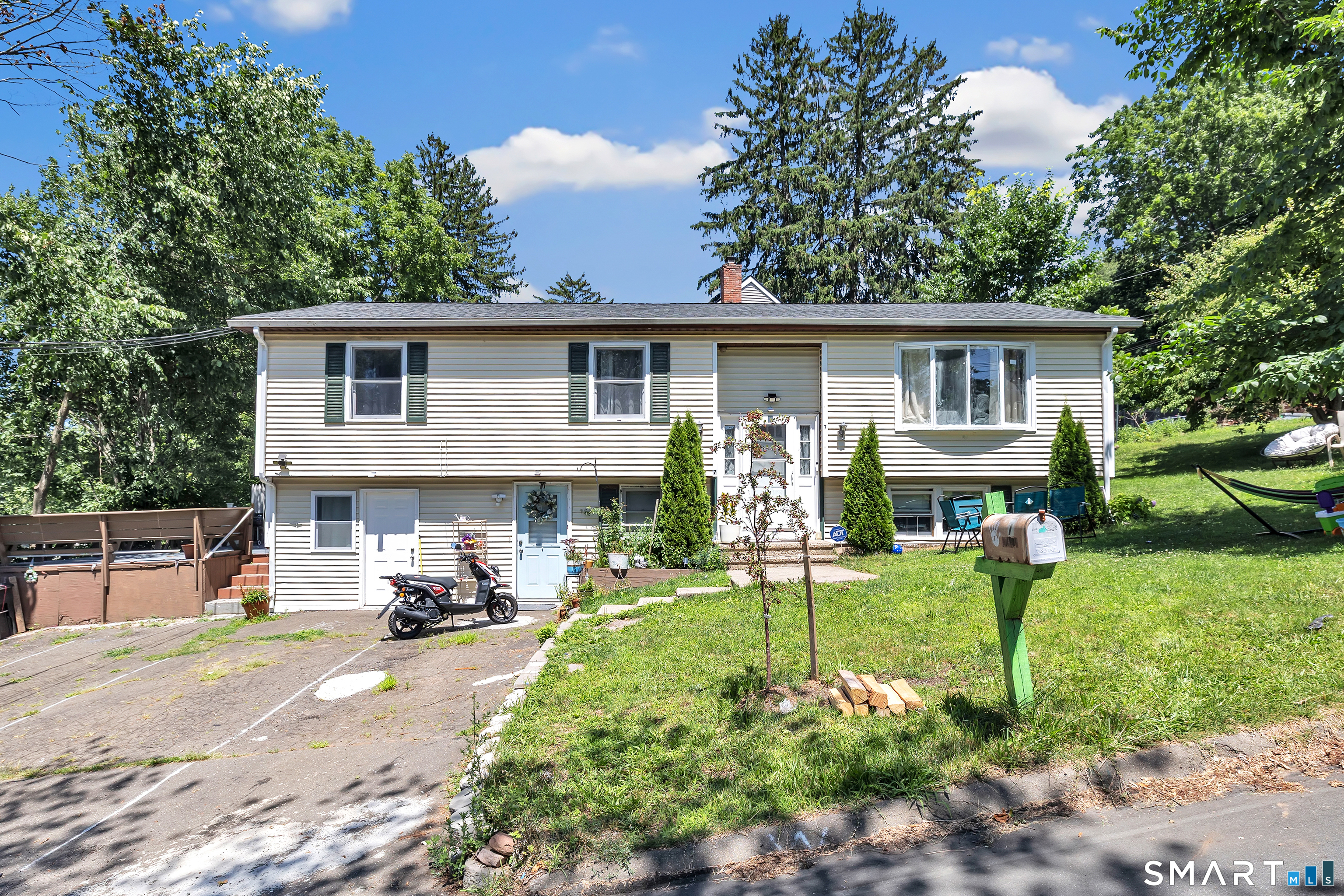 7 Genesee Street East Haven CT 06512