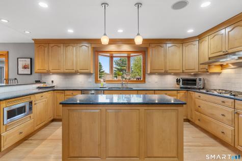 66 Rivergate Lane Berlin CT 06023