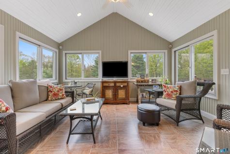 66 Rivergate Lane Berlin CT 06023