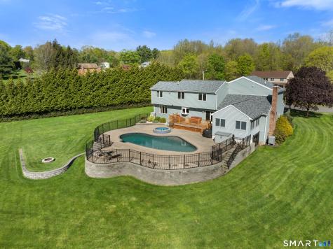 66 Rivergate Lane Berlin CT 06023
