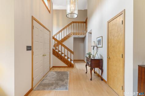 66 Rivergate Lane Berlin CT 06023