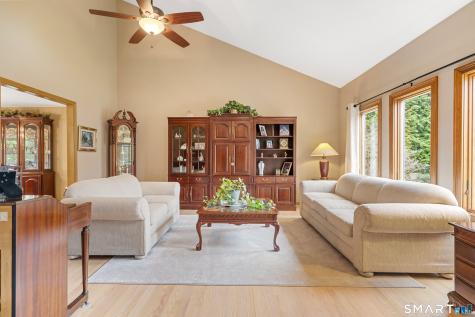 66 Rivergate Lane Berlin CT 06023